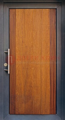 Коричневая входная дверь c МДФ панелью ЧД-03 в частный дом в Домодедово
