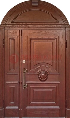 Коричневая арочная железная дверь с виноритом ДА-40 в Домодедово