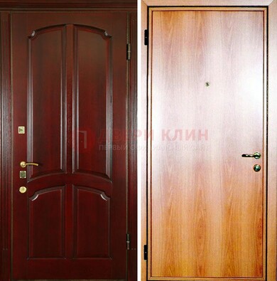 Темная железная дверь с массивом дуба ДМД-13 в Петрозаводске