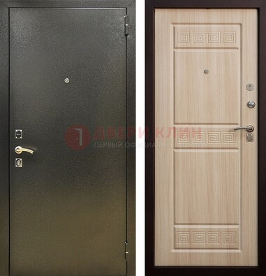 Железная темно-серая дверь с порошковым напылением и МДФ с резьбой ДП-276 в Домодедово