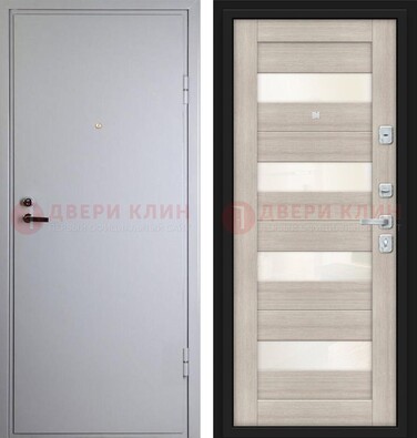 Белая железная дверь с порошковым напылением и стеклом ДП-308 в Домодедово