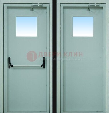 Серая металлическая противопожарная дверь со стеклянной вставкой ДПП-3 в Костроме