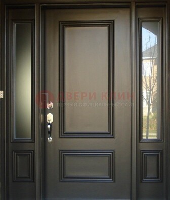 Парадная дверь с отделкой массив ДПР-65 в загородный дом в Домодедово