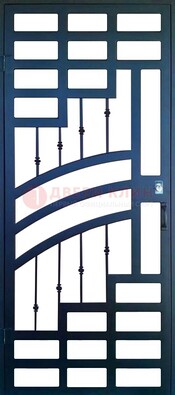 Современная металлическая решетчатая дверь ДР-38 в Домодедово