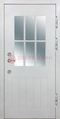 Белая уличная дверь со стеклом ДС-30 в Домодедово