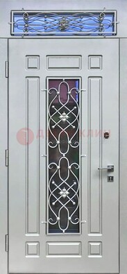 Белая железная дверь со стеклом и ковкой с верхней фрамугой ДСК-112 в Домодедово