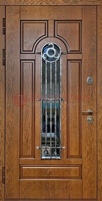Коричневая стальная дверь со стеклом и ковкой для кирпичного дома ДСК-146 в Пскове