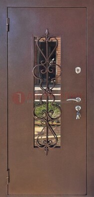 Коричневая железная дверь Порошок со стеклом и ковкой ДСК-219 в Домодедово