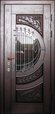Одностворчатая входная дверь со стеклом и ковкой ДСК-21 в Домодедово