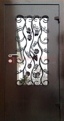 Металлическая дверь со стеклом и ковкой ДСК-43 в офис в Домодедово