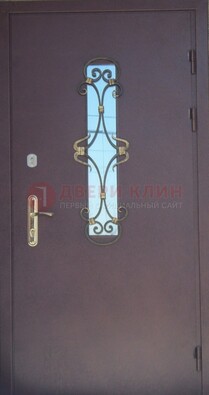 Металлическая дверь со стеклом и ковкой ДСК-77 в панельный дом в Домодедово
