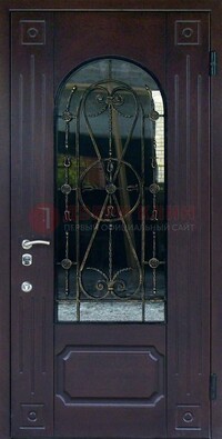 Стальная дверь со стеклом и ковкой ДСК-80 в загородный дом в Домодедово