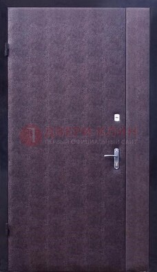 Бордовая металлическая тамбурная дверь ДТМ-3 в Красногорске