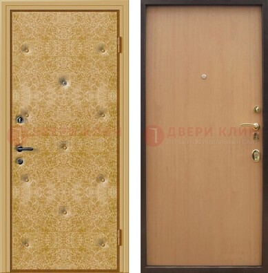 Светлая металлическая дверь с винилискожей ДВ-34 в Домодедово