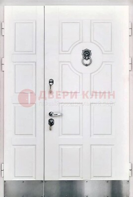 Белая входная дверь с виноритом ДВТ-246 в Домодедово