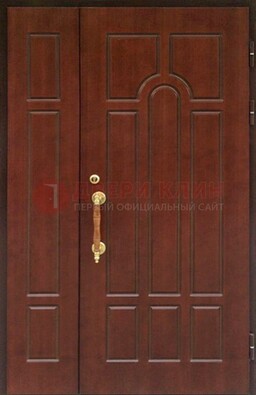 Стальная полуторная дверь для частного дома ПЛ-13 в Домодедово